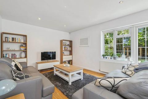 1a Woodlands Road, Bushey, WD23 2LS