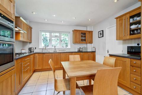 1a Woodlands Road, Bushey, WD23 2LS