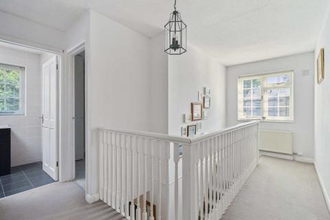 1a Woodlands Road, Bushey, WD23 2LS