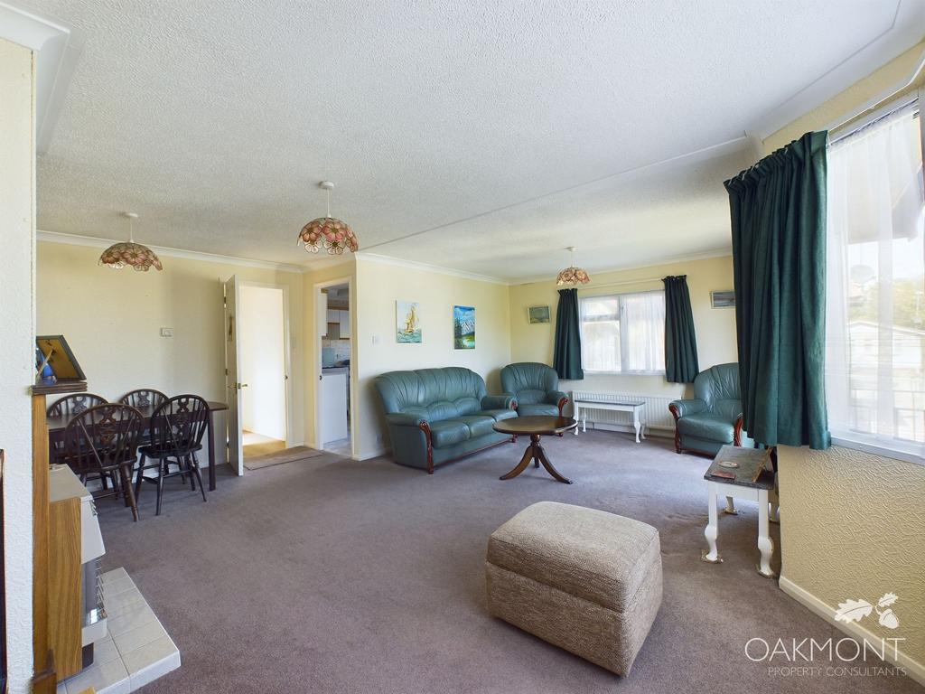 Taylor Gardens, Noak Hill, Romford 2 bed park home for sale £150,000
