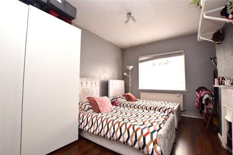 2 bedroom maisonette for sale, Manor Square, Dagenham, RM8