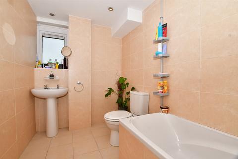 131 Chetwode Road, Tadworth, KT20 5PJ