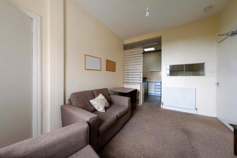 3 bedroom flat for sale - 20 (3F1) Spottiswoode Road, Edinburgh, EH9 1BQ
