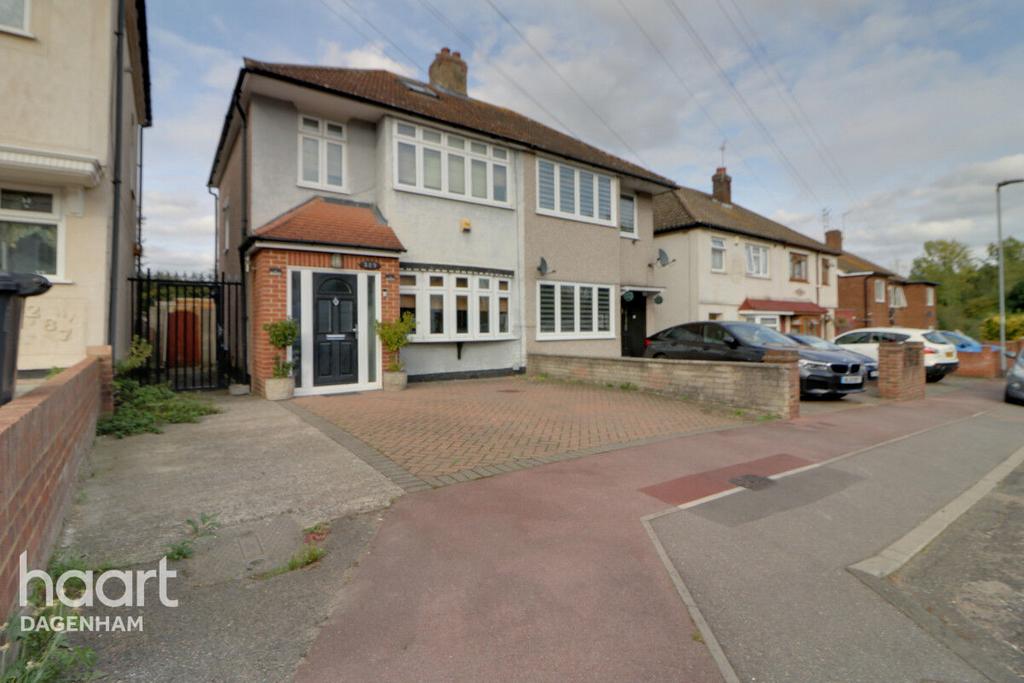 Western Avenue, Dagenham 2 bed semidetached house for sale £400,000