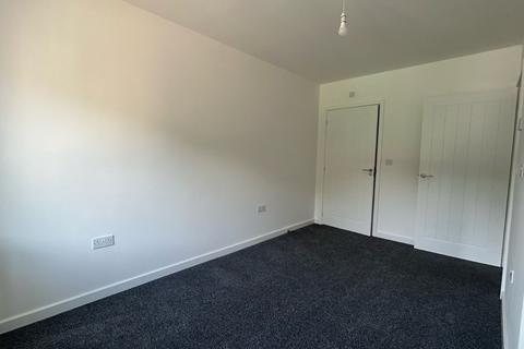 2 bedroom flat to rent, Woodyard Avenue, Chesterfield, Derbyshire, S41