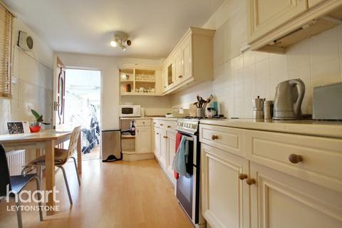 3 bedroom terraced house for sale, Napier Road, London