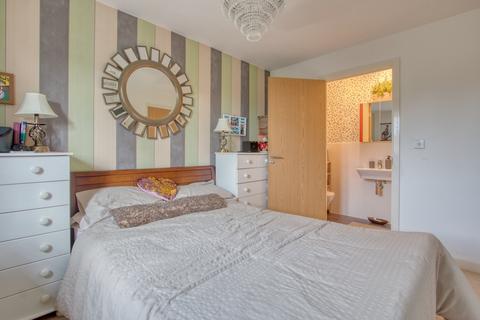 84 Grove Gate, Staplegrove, Taunton, TA2 6DF