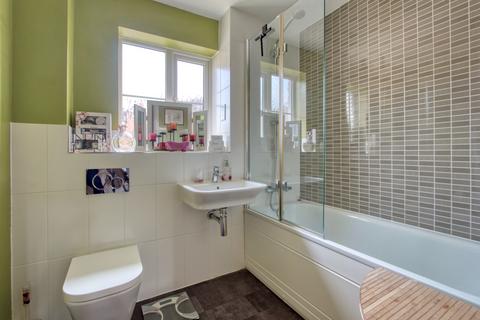 84 Grove Gate, Staplegrove, Taunton, TA2 6DF