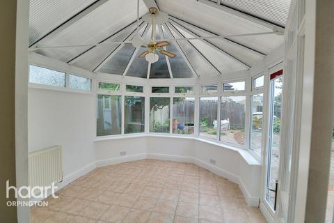 28 Derry Downs, St Mary Cray, Orpington, BR5 4DU