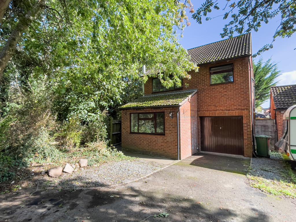 20 Withybrook Close - Front