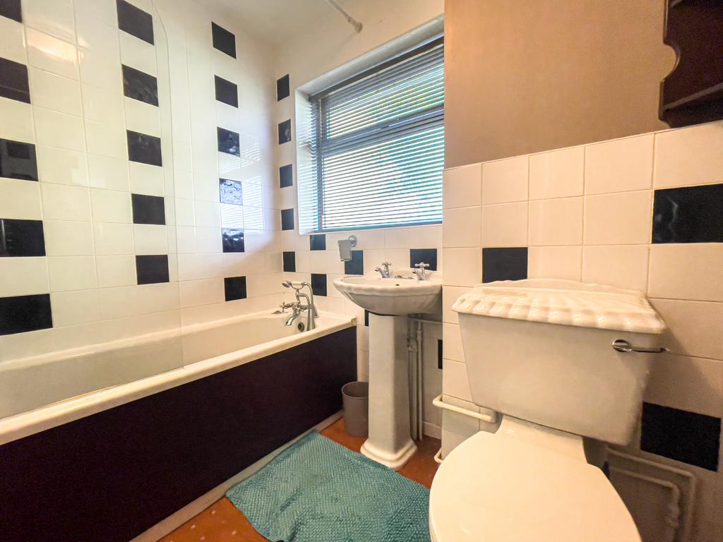 20 Withybrook Close - Bathroom
