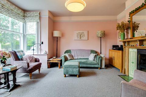 4 bedroom semi-detached house for sale, Station Road, Plumpton Green