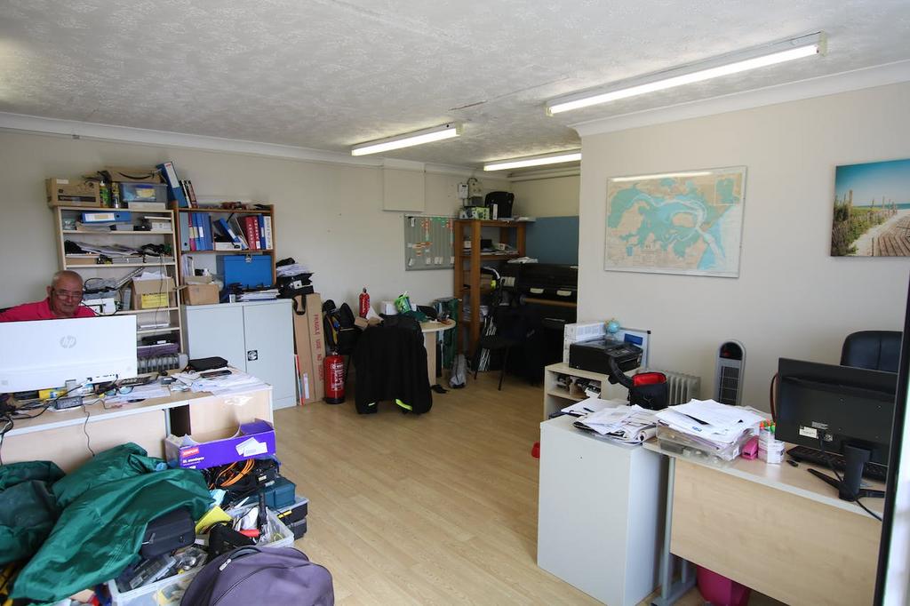 Unit 9 Cobb's Quay Marina, Woodlands Avenue, Hamworthy, Poole, BH15 4EL