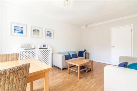 2 bedroom flat to rent, Irvine Place, Virginia Water, Surrey, GU25
