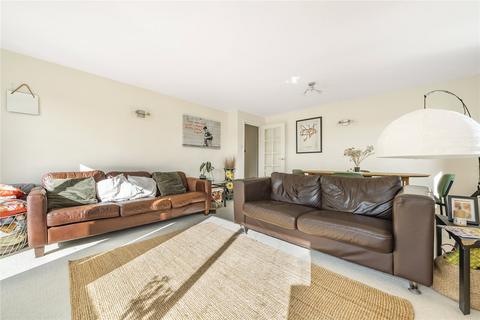 2 bedroom apartment for sale, Barnes Court, Station Road, New Barnet, Hertfordshire, EN5
