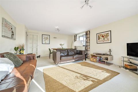 2 bedroom apartment for sale, Barnes Court, Station Road, New Barnet, Hertfordshire, EN5