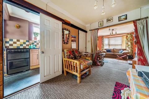 2 Anchor Road, Clacton-on-sea, CO15 1HP