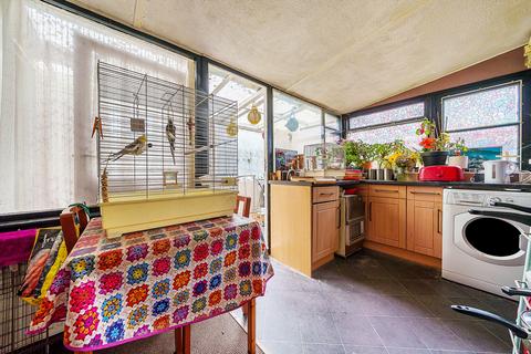 2 Anchor Road, Clacton-on-sea, CO15 1HP