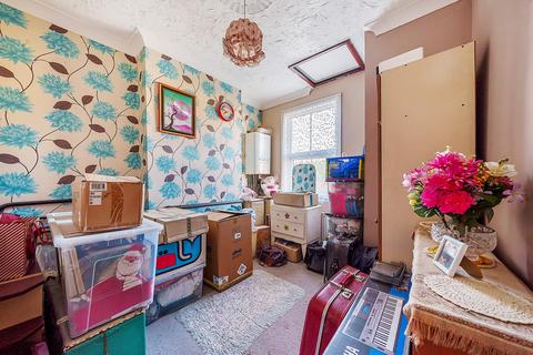 2 Anchor Road, Clacton-on-sea, CO15 1HP