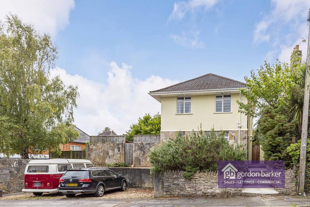 Talbot Hill Road, Bournemouth BH9 3 bed detached house for sale £550,000
