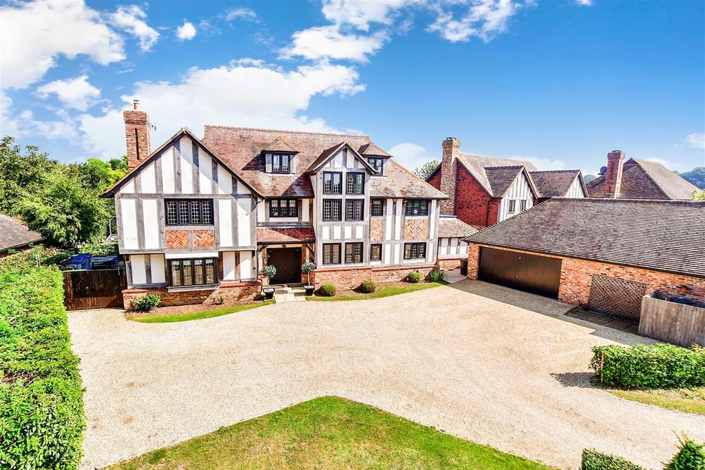 Chantry Park, Sarre, Birchington, Kent 6 bed detached house for sale