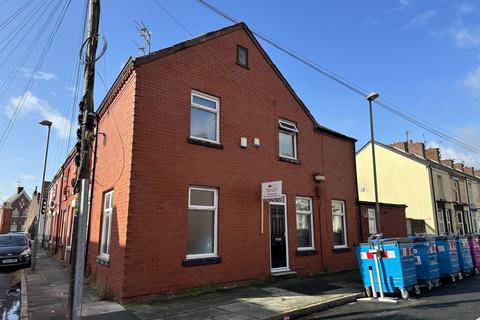 4 bedroom end of terrace house for sale, Banner Street, Wavertree, Liverpool, L15