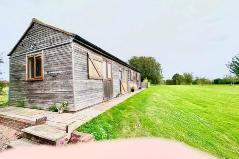 2 bedroom barn to rent - The Street Ashford TN26