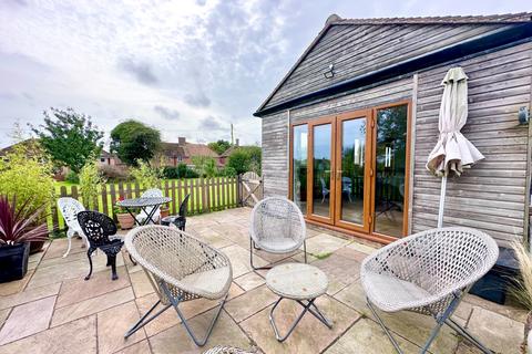 2 bedroom barn to rent - The Street Ashford TN26