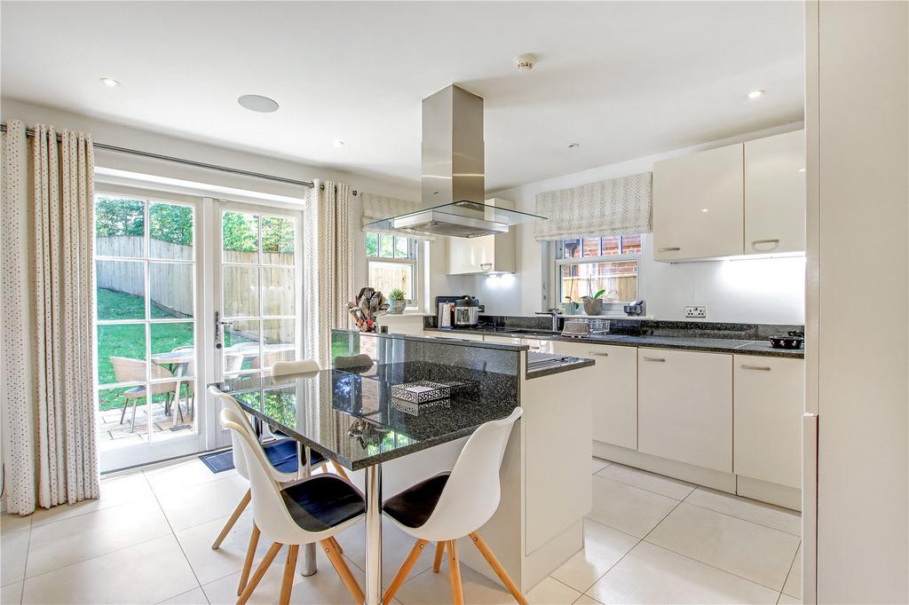 Kitchen/Breakfast Rm