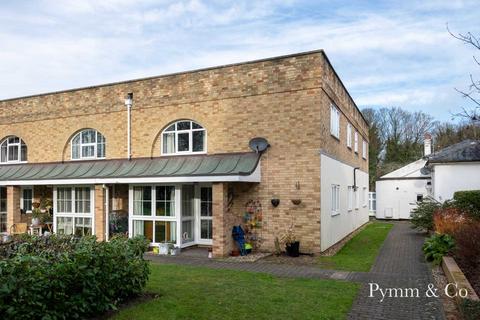 3 bedroom end of terrace house for sale - Gerard Hudson Gardens, Norwich NR4