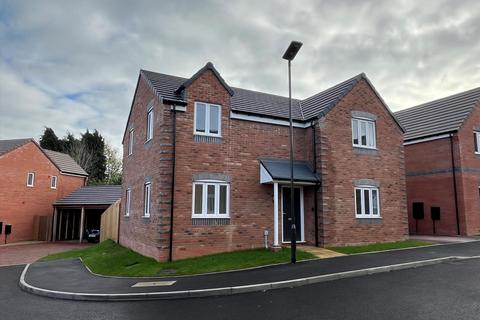 4 bedroom detached house for sale, Tilsdown Gardens, Dursley, GL11 5QH