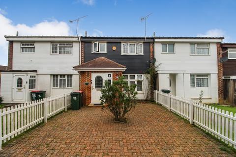 4 bedroom terraced house for sale, Colwyn Close, Crawley, West Sussex. RH11 8TF
