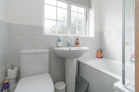 140 Abbey Road, Macclesfield, SK10 3PA