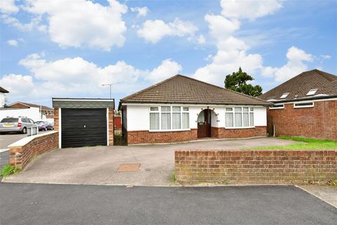 10 Lee Gardens Avenue, Hornchurch, RM11 3BA