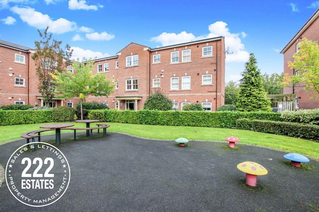 40 Hatters Court Stockport SK1 3EB 2 bed apartment £875 pcm (£202 pw)