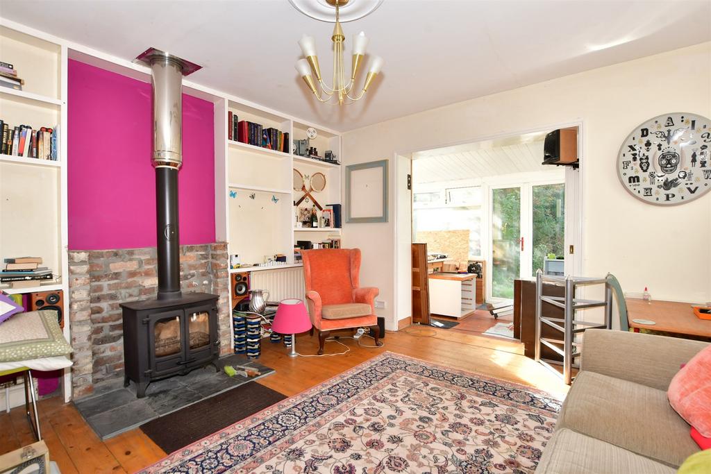 Havant Road, Hayling Island, Hampshire 2 bed detached bungalow for sale