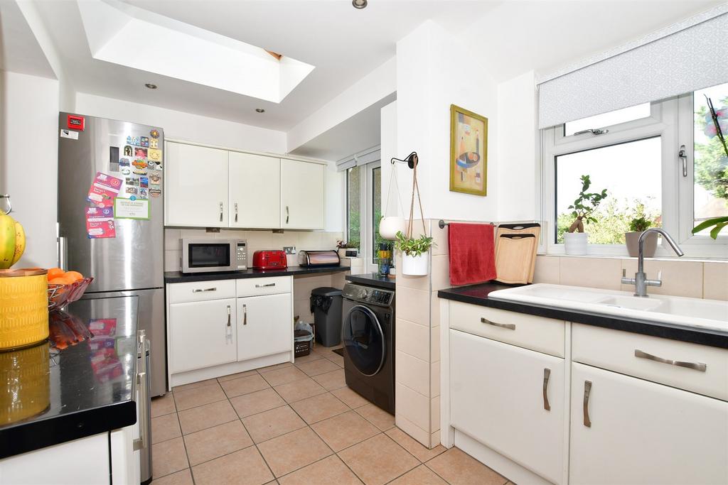 Blenheim Road, Sutton, Surrey 3 bed semidetached house for sale £650,000