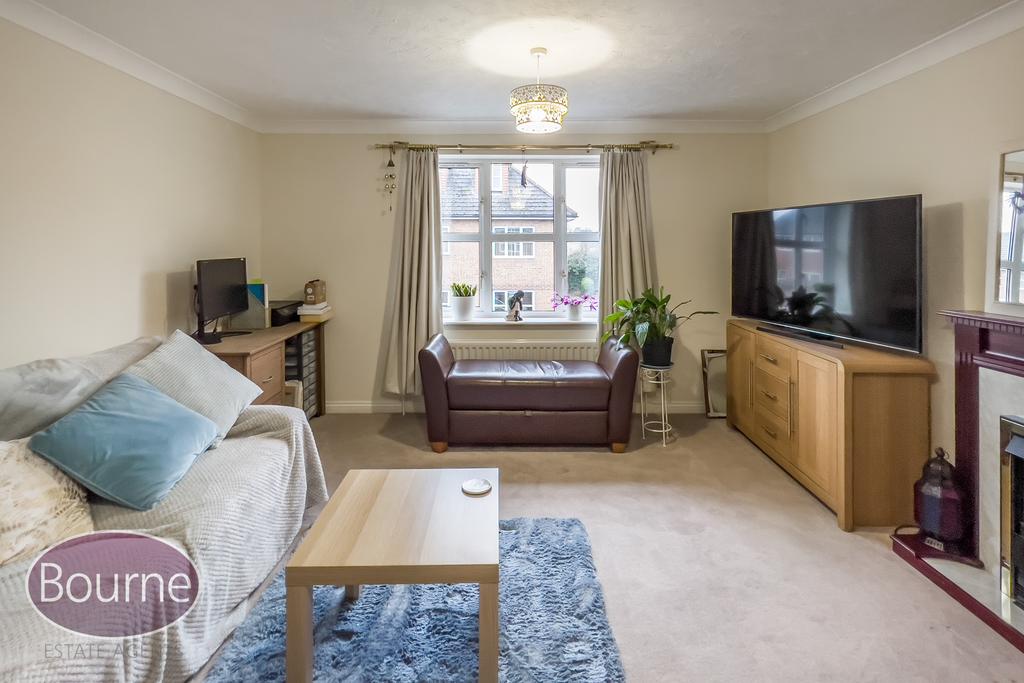 Riverview Gardens, Cobham, SURREY, KT11 2 bed apartment £1,450 pcm (£