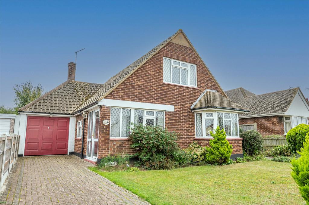 St. James Avenue, Thorpe Bay, Essex, SS1 3 bed detached house for sale £749,995