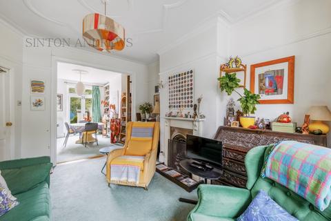 30 Harrow View Road, London, W5 1LZ
