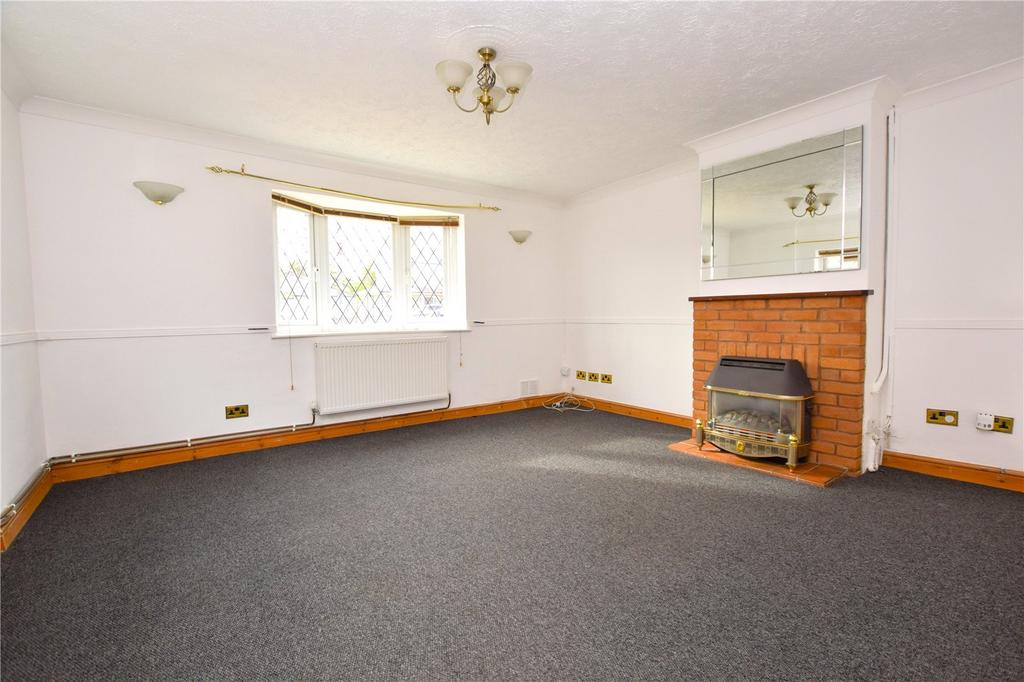 Fairhaven Avenue, West Mersea, Colchester, Essex, CO5 2 bed bungalow