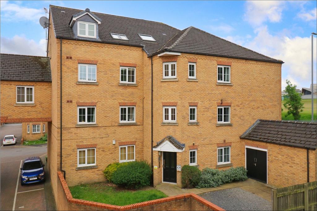Broadlands Place, Pudsey, West... 2 bed flat £850 pcm (£196 pw)