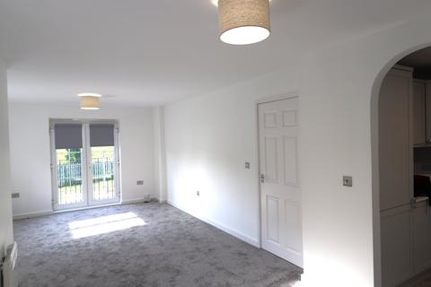 2 bedroom flat to rent, Broadlands Place, Pudsey, West Yorkshire, UK, LS28