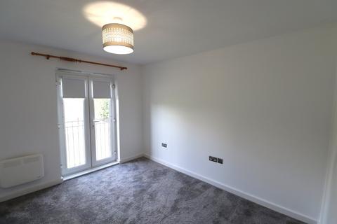 2 bedroom flat to rent, Broadlands Place, Pudsey, West Yorkshire, UK, LS28