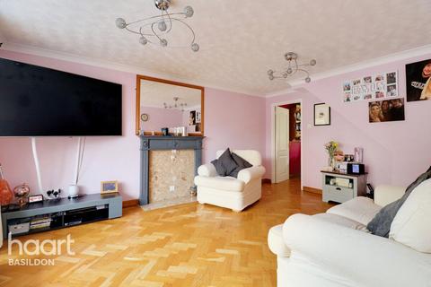 4 bedroom detached house for sale - Kilowan Close, Basildon