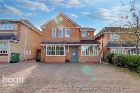 4 bedroom detached house for sale, Kilowan Close, Basildon