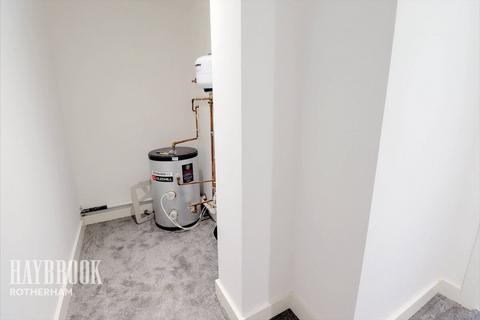 Flat 1, Clifton Park View, 15 - 21 Doncaster Gate, Rotherham, S65 1DE