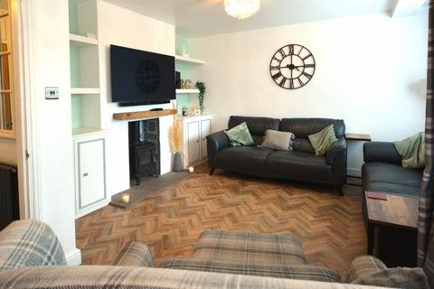 225 Bury Road, Radcliffe, Manchester, M26 2XF