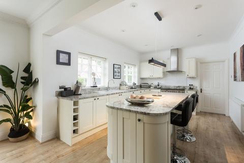 5 Carrs Meadow, Escrick, York, YO19 6JZ
