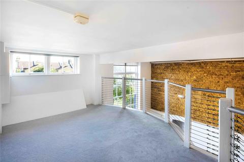 2 bedroom flat for sale - Chelmer Road, Homerton, London, E9